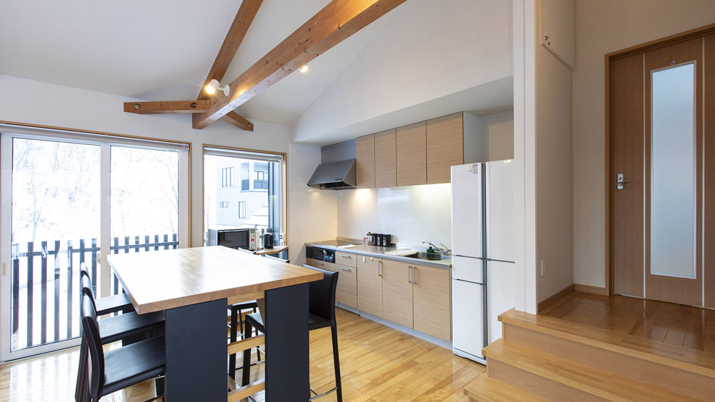 Casi67 East - Kitchen and dining area design